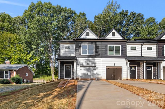 520 Carolyn Lane, Charlotte, NC 28213