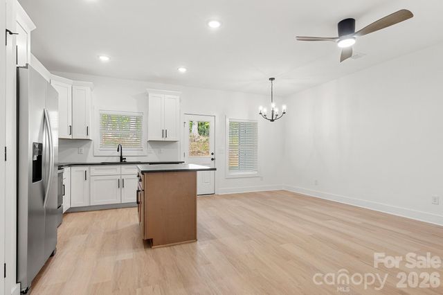 520 Carolyn Lane, Charlotte, NC 28213