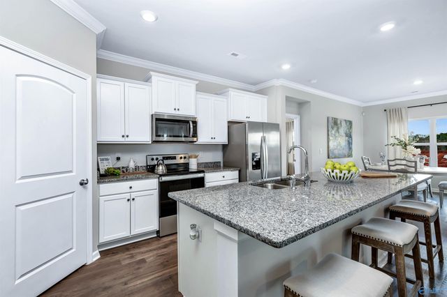 500 East River Landing Blvd SW, Madison, AL 35758