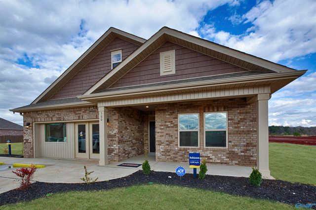 500 East River Landing Blvd SW, Madison, AL 35758