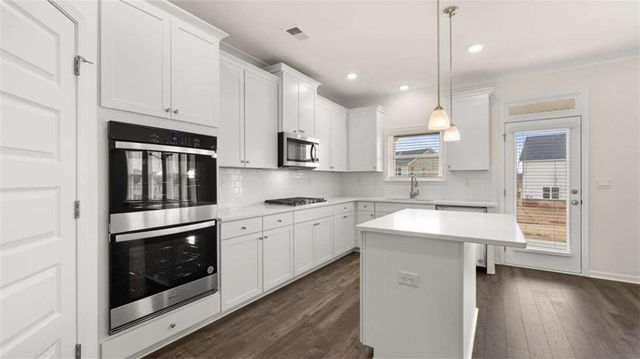 1791 Goodwin Drive, Hampton, GA 30228