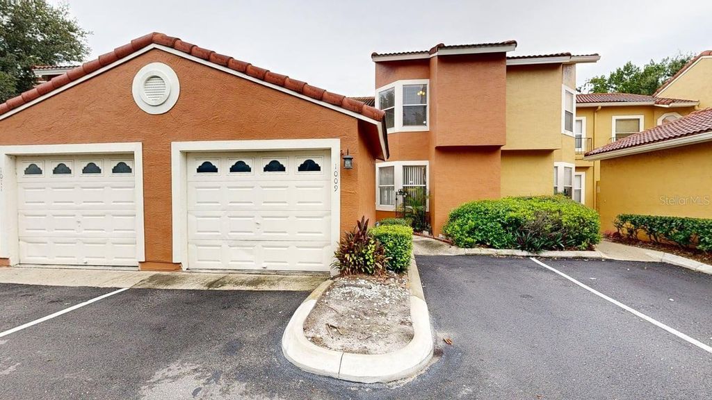 1009 CASA DEL SOL CIRCLE, Altamonte Springs, FL 32714