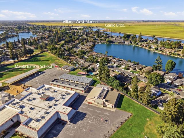 4058 Five Mile Dr, Stockton, CA 95219