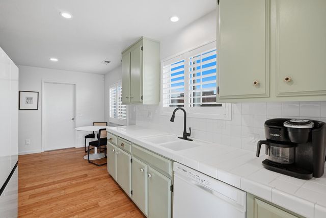 4058 Five Mile Dr, Stockton, CA 95219