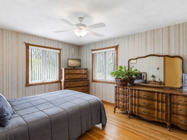 506 Forest Preserve Drive, Wood Dale, IL 60191