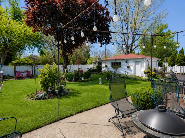 506 Forest Preserve Drive, Wood Dale, IL 60191