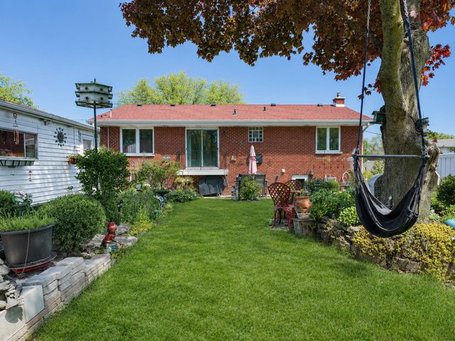 506 Forest Preserve Drive, Wood Dale, IL 60191