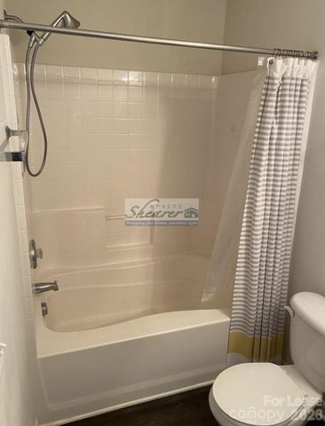 8709 Wandering Creek Way, Charlotte, NC 28227