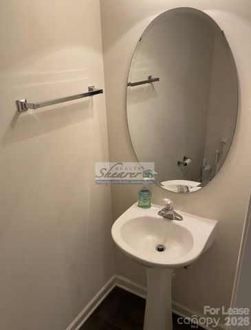 8709 Wandering Creek Way, Charlotte, NC 28227