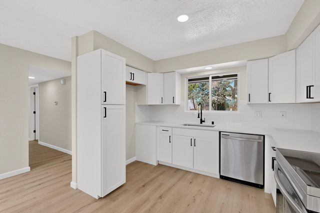 11316 Morocco Road NE, Albuquerque, NM 87111