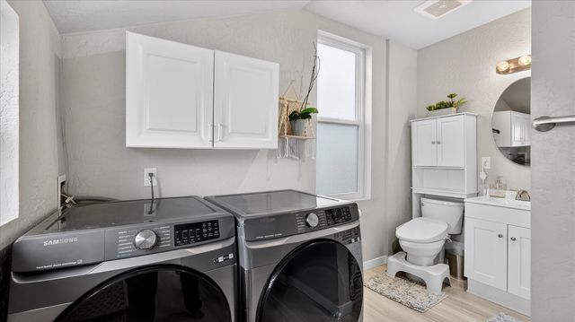 2707 E Desmet Ave, Spokane, WA 99202