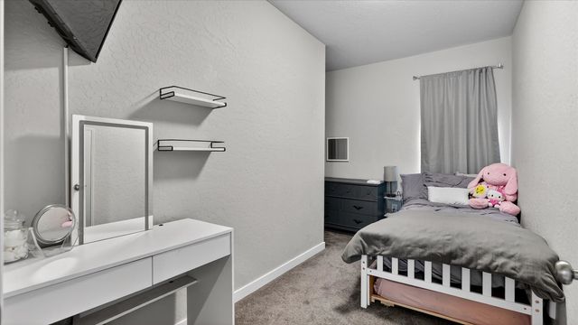 2707 E Desmet Ave, Spokane, WA 99202