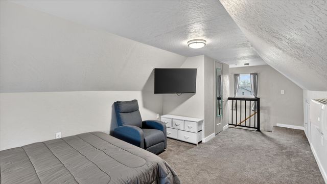 2707 E Desmet Ave, Spokane, WA 99202