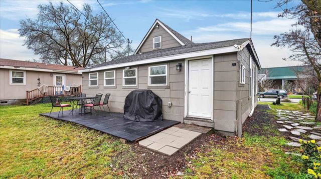 2707 E Desmet Ave, Spokane, WA 99202