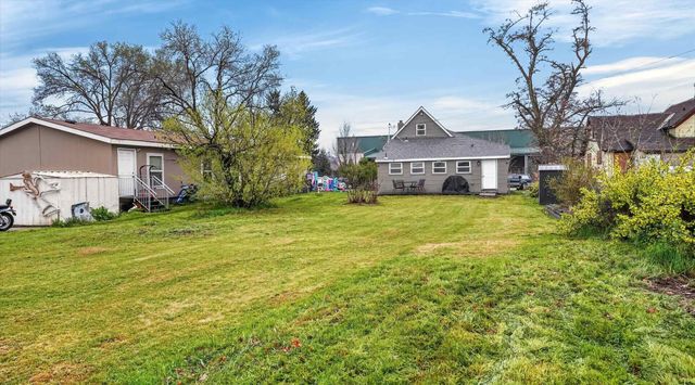 2707 E Desmet Ave, Spokane, WA 99202