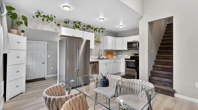 2707 E Desmet Ave, Spokane, WA 99202