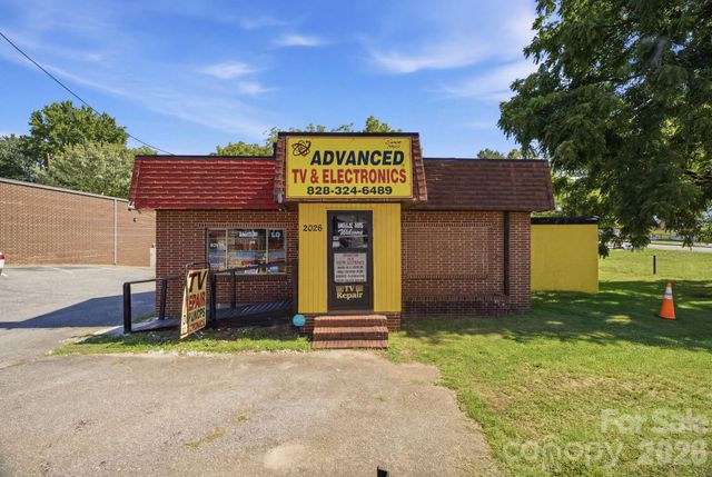 2026 12th Avenue NE, Hickory, NC 28601