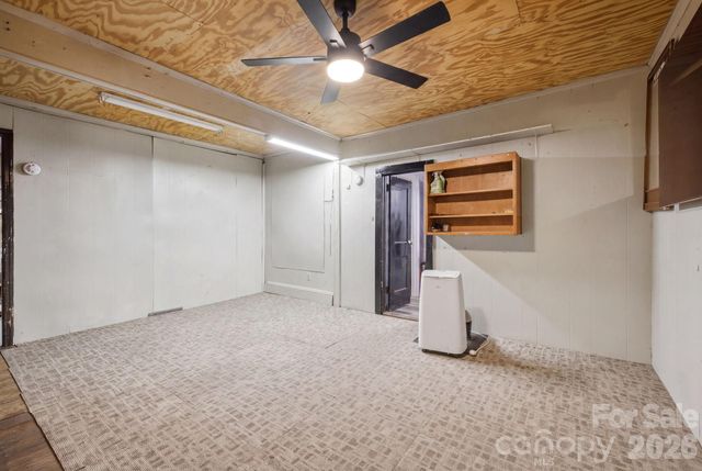 2026 12th Avenue NE, Hickory, NC 28601