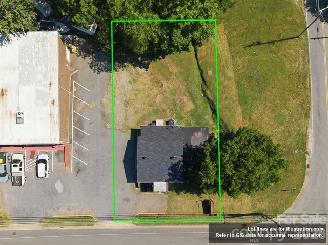 2026 12th Avenue NE, Hickory, NC 28601