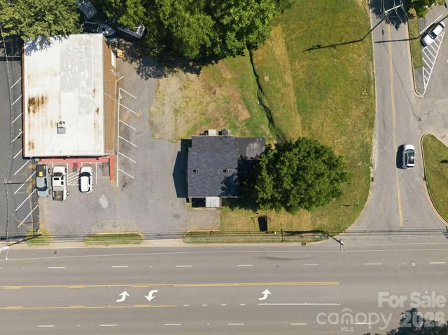 2026 12th Avenue NE, Hickory, NC 28601