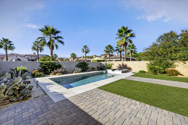 55120 Autumn Valley Court, La Quinta, CA 92253