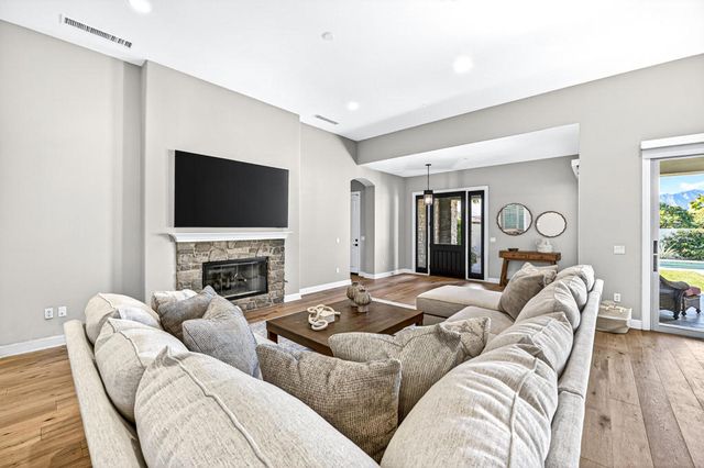 55120 Autumn Valley Court, La Quinta, CA 92253