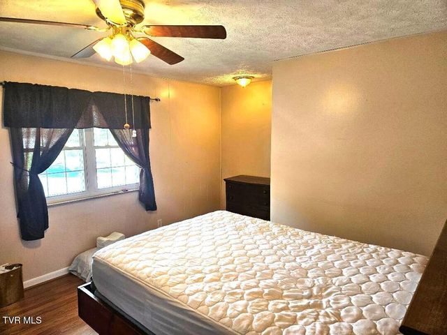 800 Locust Street 3, Rogersville, TN 37857