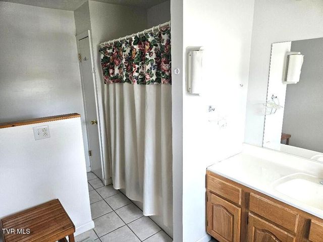 800 Locust Street 3, Rogersville, TN 37857