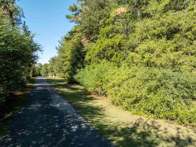 FARAWAY FARM Road, Tallahassee, FL 32317