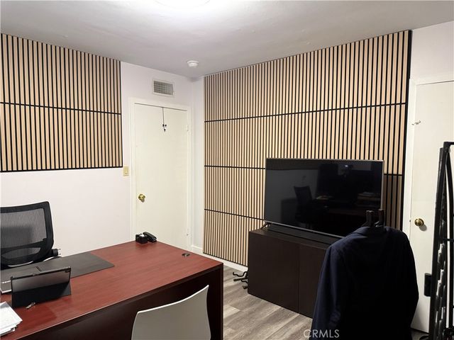 4711 Aqueduct, Los Angeles, CA 91436