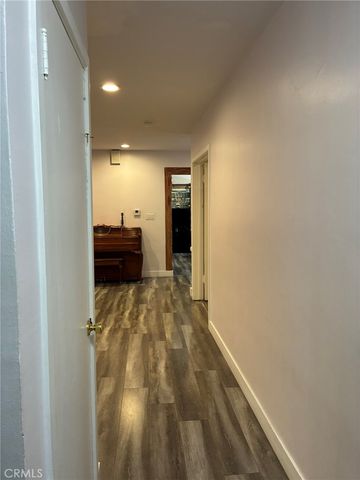 4711 Aqueduct, Los Angeles, CA 91436