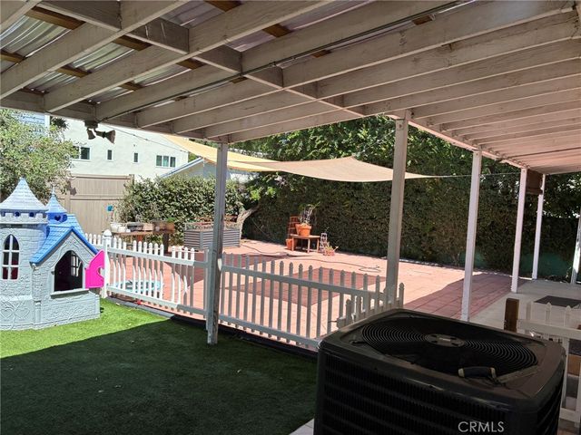 4711 Aqueduct, Los Angeles, CA 91436