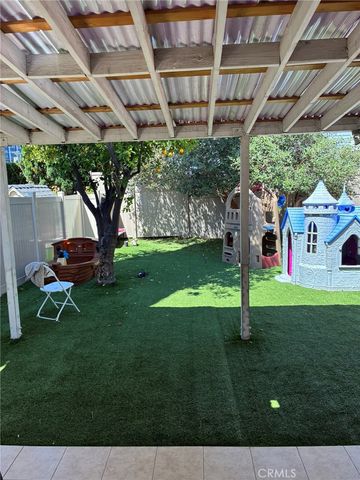 4711 Aqueduct, Los Angeles, CA 91436