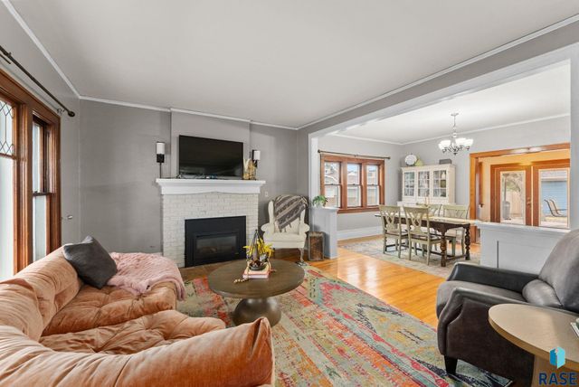 709 E 20th St Street, Sioux Falls, SD 57105