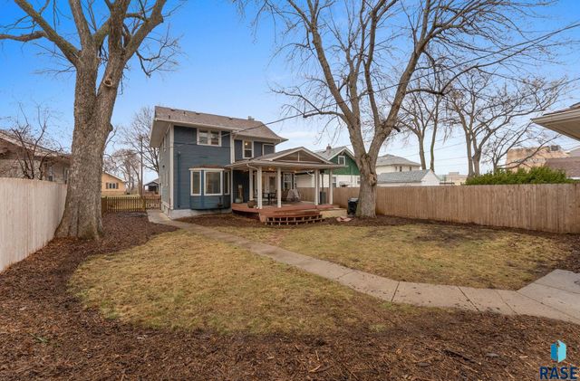 709 E 20th St Street, Sioux Falls, SD 57105