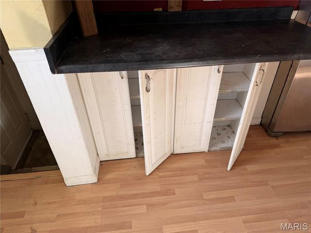 9422 Westchester Drive, St Louis, MO 63136