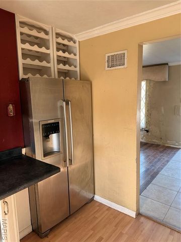 9422 Westchester Drive, St Louis, MO 63136