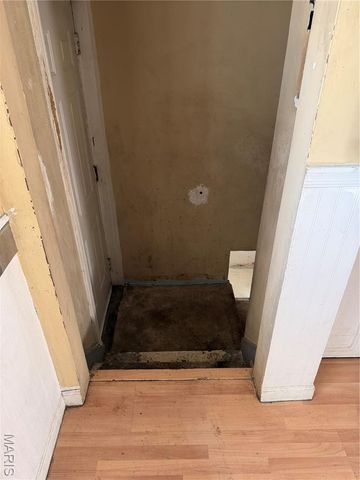 9422 Westchester Drive, St Louis, MO 63136