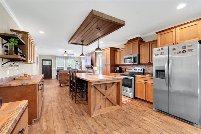 412 Simms School Road, Central, SC 29630