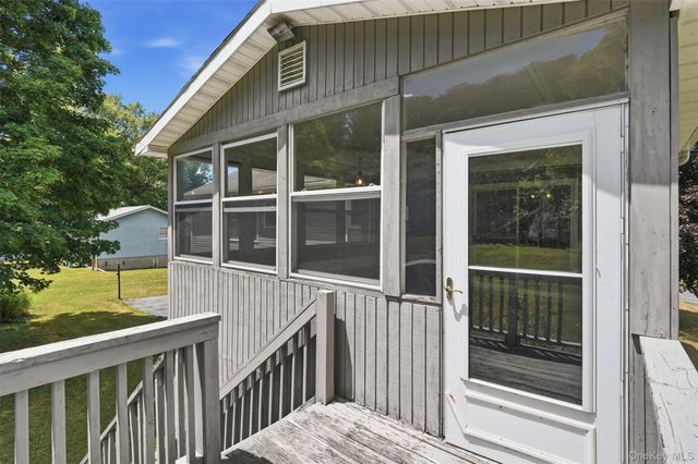 122 River Road, Wallkill, NY 12589