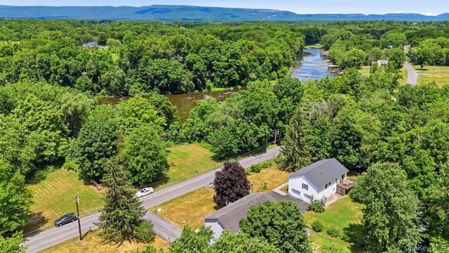 122 River Road, Wallkill, NY 12589