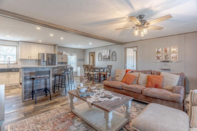 1111 SE Front St, Hoxie, AR 72433