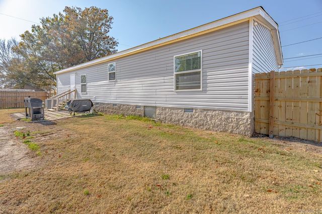 1111 SE Front St, Hoxie, AR 72433