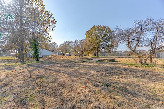 1111 SE Front St, Hoxie, AR 72433