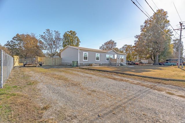 1111 SE Front St, Hoxie, AR 72433