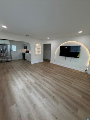 708 SW 7th Avenue, Hallandale Beach, FL 33009