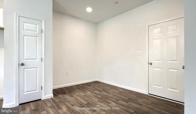 7856 OAK BROOK DR, Harrisburg, PA 17112