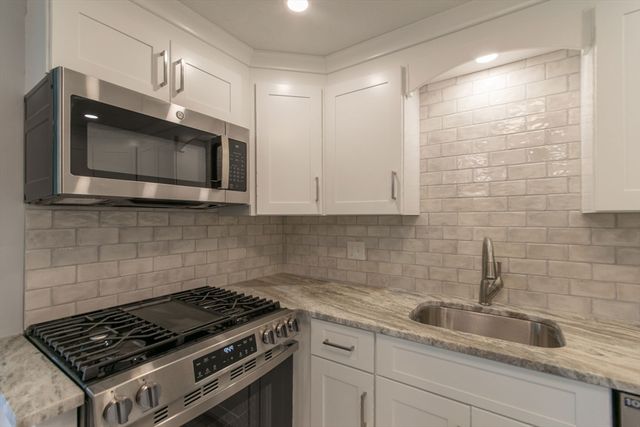 123 Mallard Circle, Agawam, MA 01001