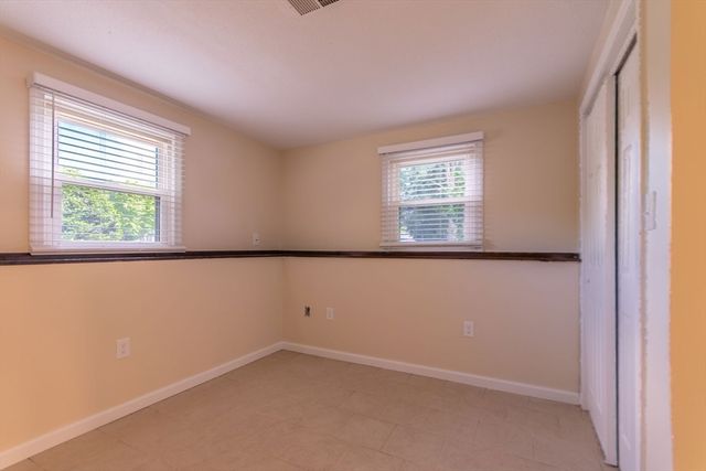 123 Mallard Circle, Agawam, MA 01001