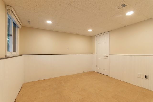 123 Mallard Circle, Agawam, MA 01001